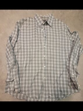 Perry Ellis Gray and White Plaid Button-Down Shirt